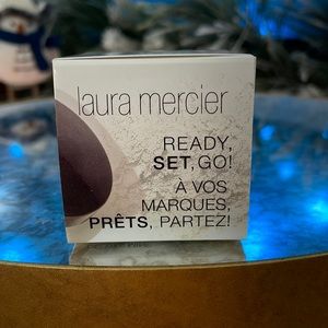 Laura Mercier Ready, Set, Go Deluxe Mini Translucent Loose Setting Powder 0.33oz
